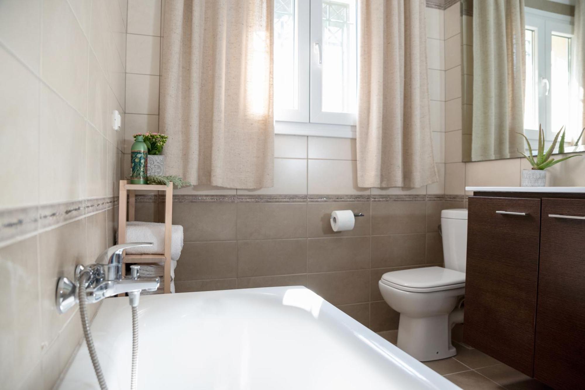 Solari Hill Maisonette Two Private Parking Alepou Екстериор снимка