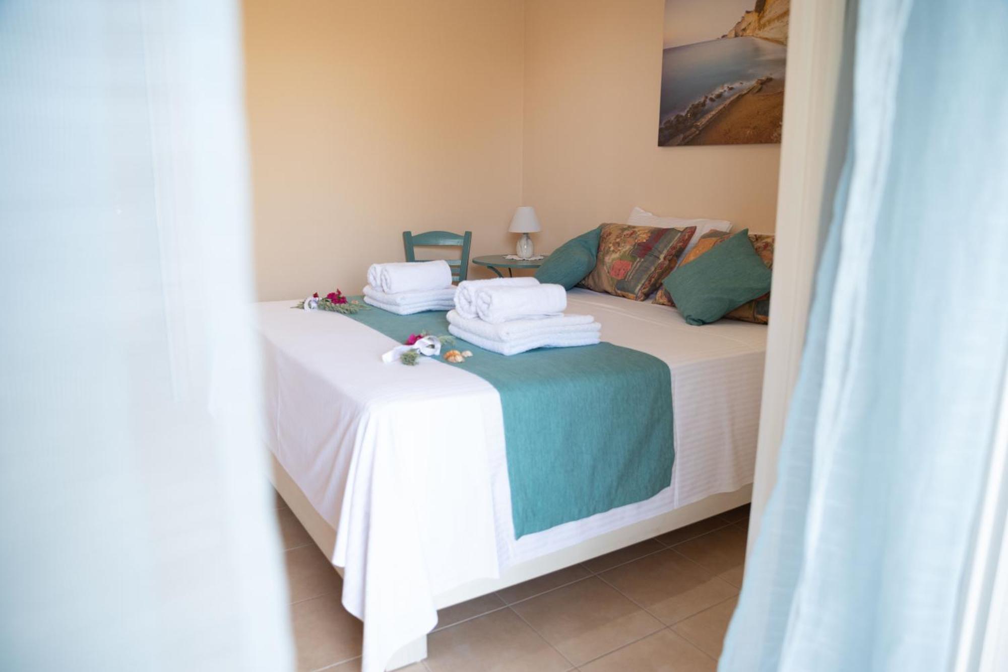 Solari Hill Maisonette Two Private Parking Alepou Екстериор снимка