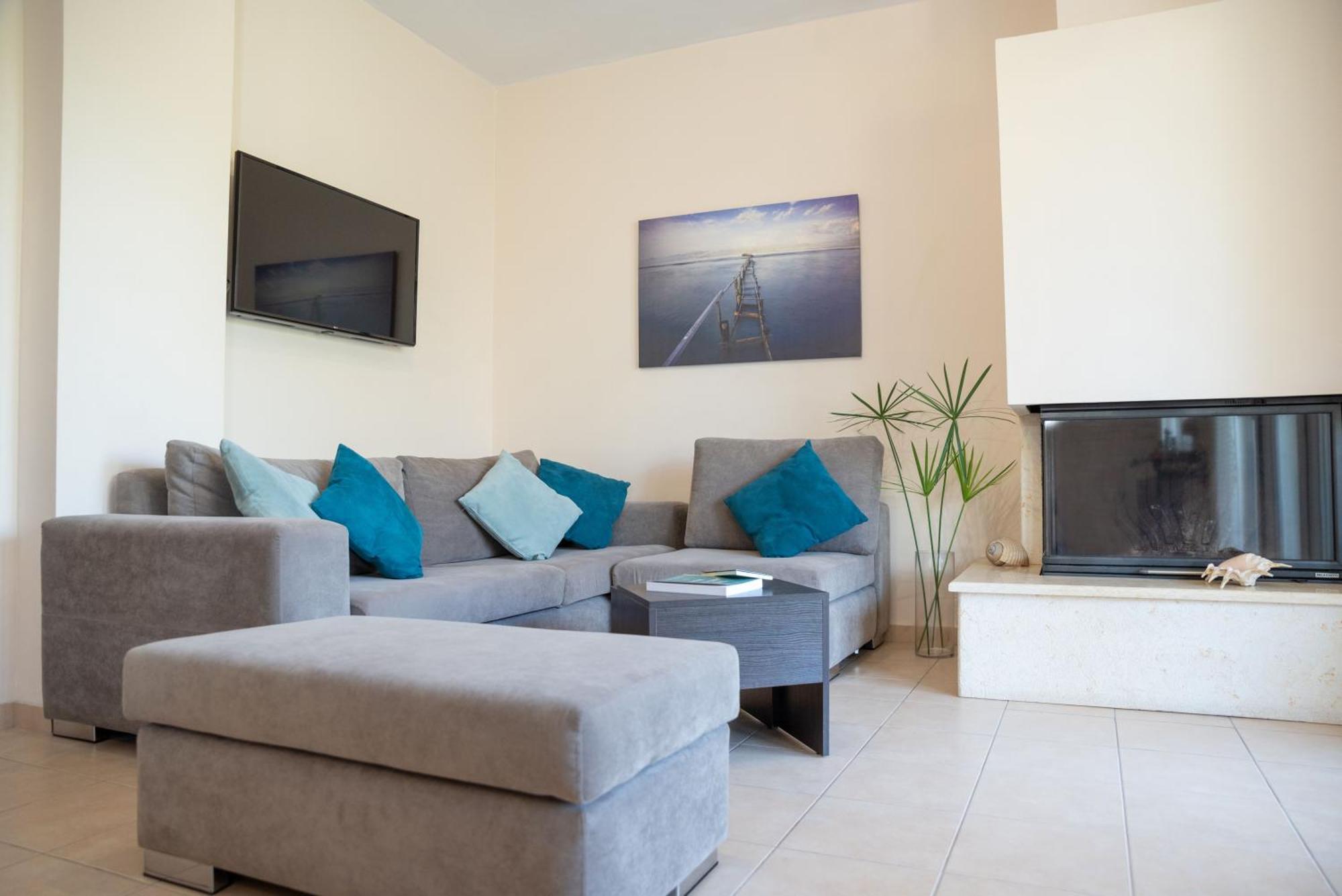 Solari Hill Maisonette Two Private Parking Alepou Екстериор снимка