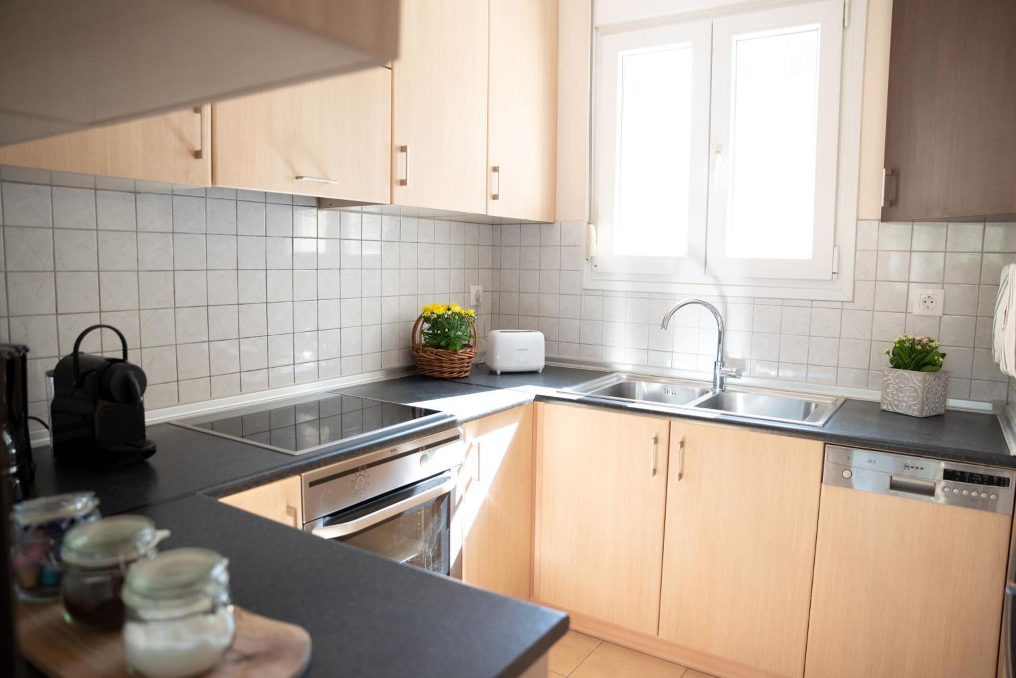 Solari Hill Maisonette Two Private Parking Alepou Екстериор снимка