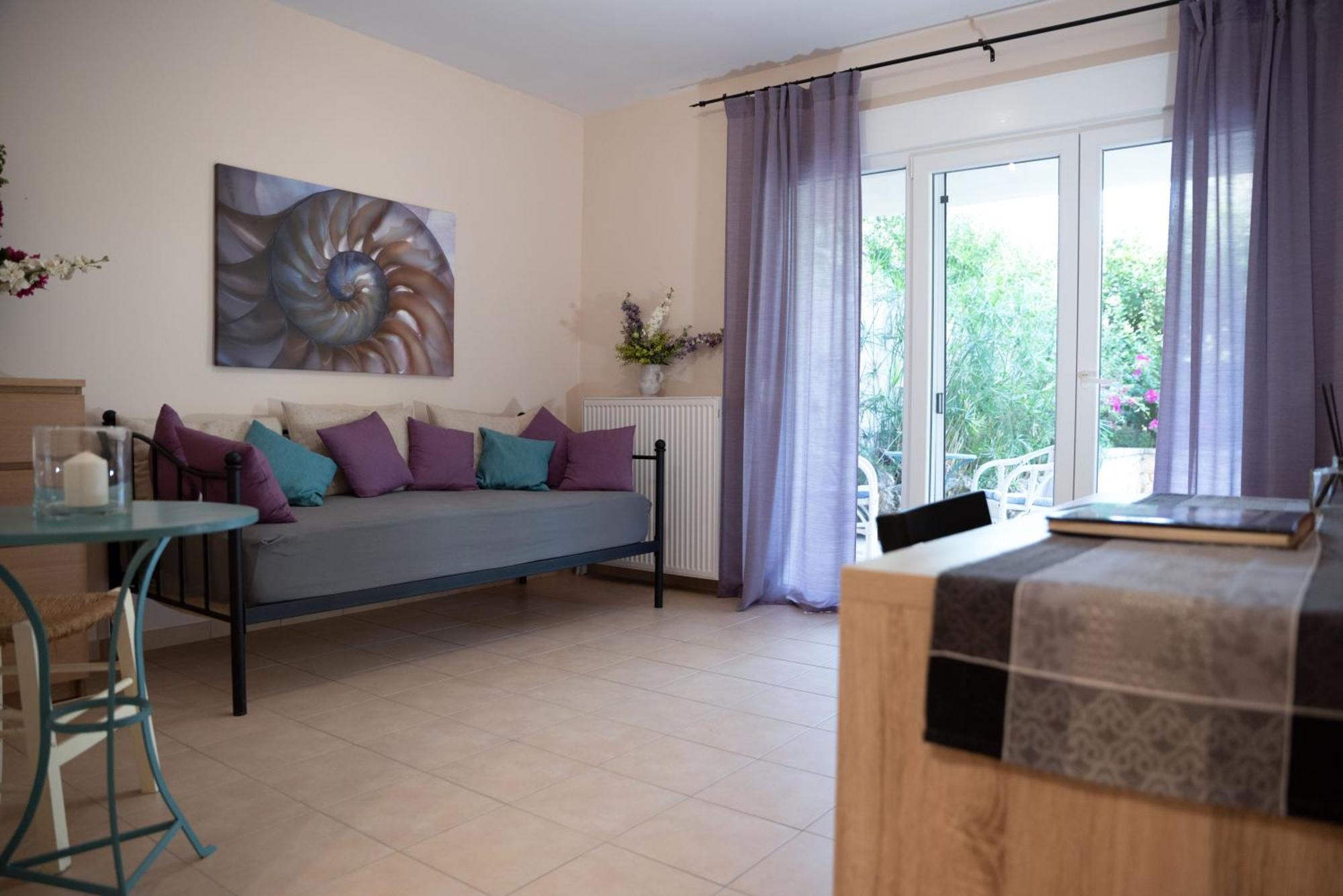 Solari Hill Maisonette Two Private Parking Alepou Екстериор снимка